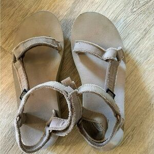 Teva Beige Strap Sandals, size 8
